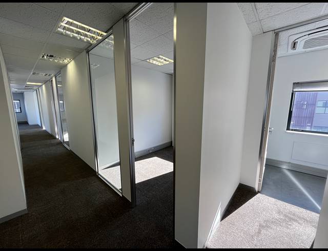 222M² OFFICE TO LET IN CENTURY CITY